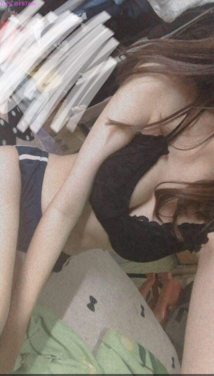 Sex Việt chồng cho vợ địt 4 anh tây đen sướng nhũn người