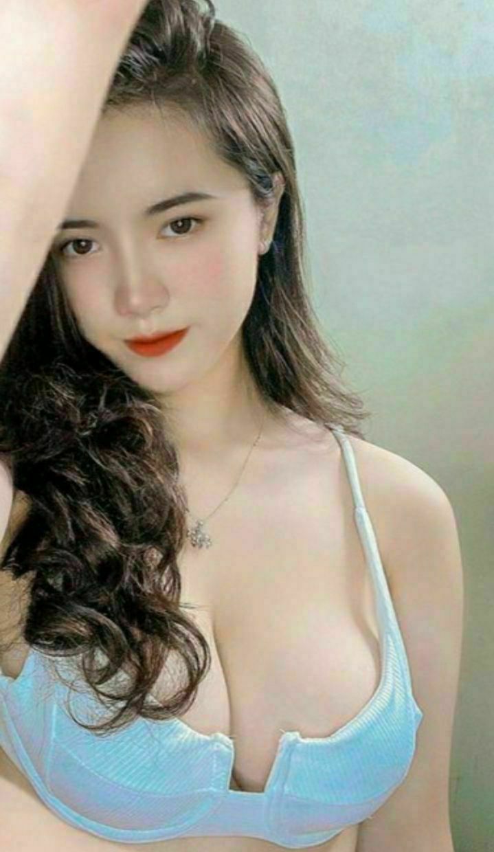 Vụng trộm cùng chị bồi bàn xinh đẹp